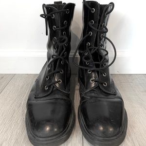 Dr Martens Air Wair Bouncing Soles